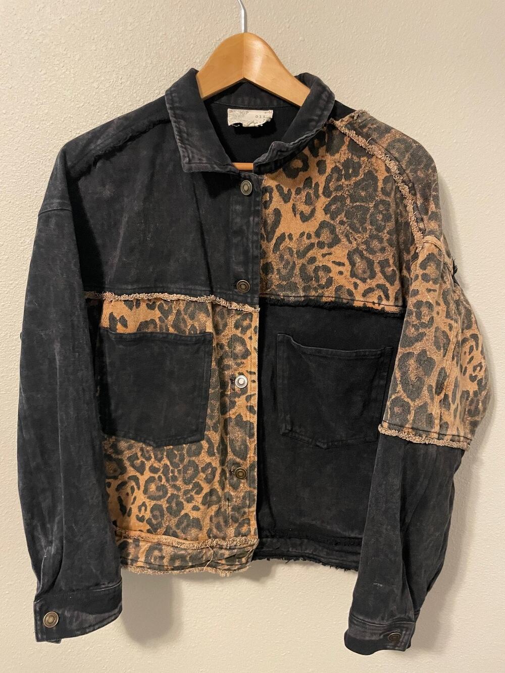 Oli & Hali Jacket Womens Small Black Leopard Animal Print Denim Button Up Boho